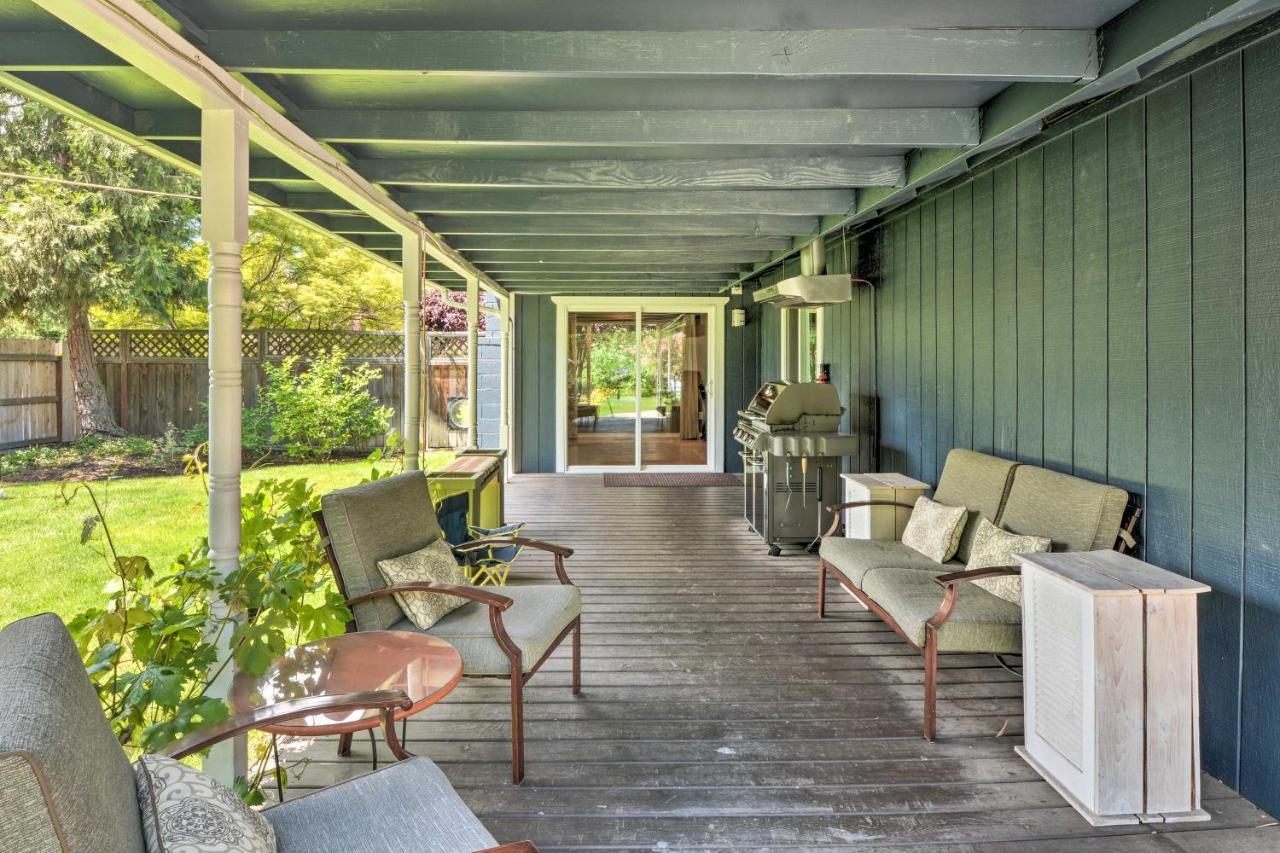 Central Medford Family Retreat With Large Yard! Ngoại thất bức ảnh