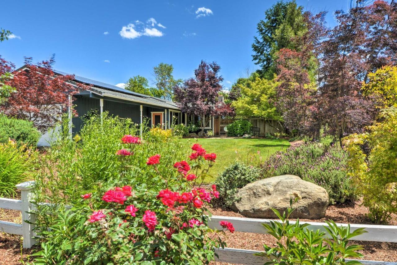 Central Medford Family Retreat With Large Yard! Ngoại thất bức ảnh